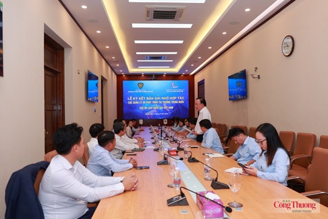 Cục Quản lý và Phát triển thị trường trong nước và Cục Du lịch Quốc gia Việt Nam ký kết hợp tác