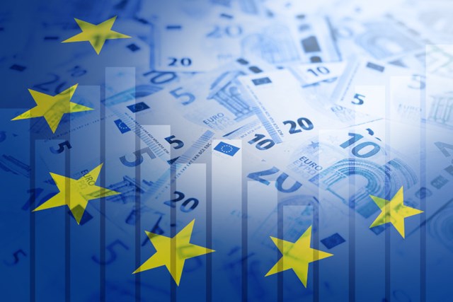 ECB phát tín hiệu có thể tiếp tục tăng lãi suất