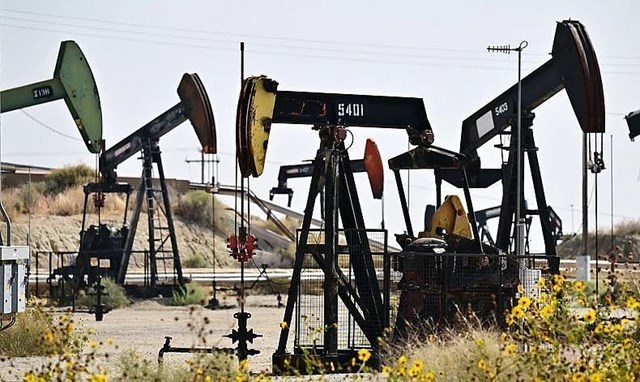 Sản lượng dầu OPEC xuống mức thấp nhất hơn hai thập niên