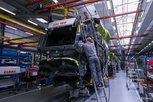 Đơn đặt hàng công nghiệp Đức tăng mạnh trong tháng 12/2025