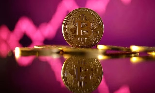 Bitcoin tăng vượt mốc 106.000 USD 