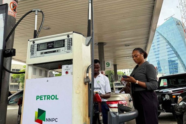 Gián đoạn nguồn cung dầu Trung Đông đe dọa kinh tế châu Âu 