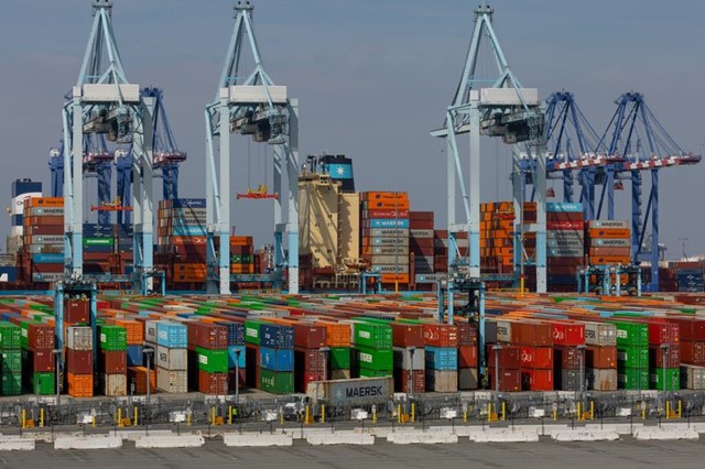 Thâm hụt thương mại Mỹ thu hẹp trong tháng 01/2026