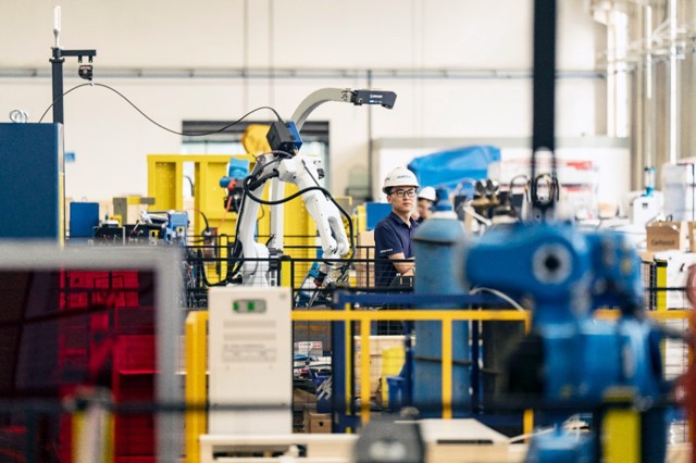 Hoạt động sản xuất của Trung Quốc duy trì đà tăng trong tháng 3