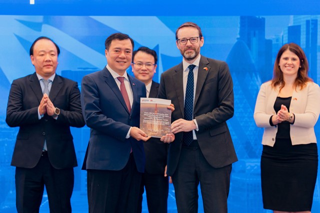 Việt Nam - Vương quốc Anh: Mở rộng hợp tác, kiến tạo trung tâm tài chính quốc tế