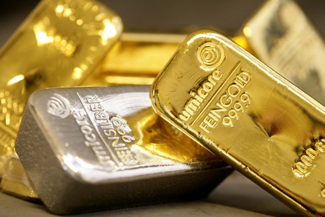 Vàng đạt mức tăng hàng tuần lớn nhất kể từ 04/2023 