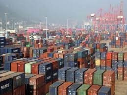 Xuất khẩu của Trung Quốc giảm mạnh nhất trong ba năm 