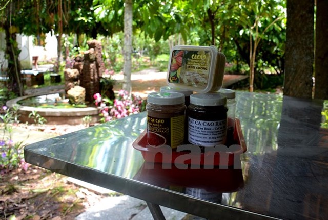 Bài 2: Lão nông chế tạo máy và làm rượu vang cacao “made in Vietnam“