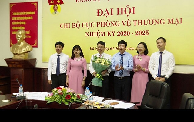 Công tác xây dựng Đảng được Chi ủy Cục Phòng vệ thương mại quan tâm trên cả 3 mặt trận