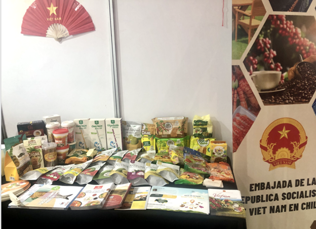Hàng Việt Nam khẳng định vị thế tại Hội chợ Espacio Food & Service 2025