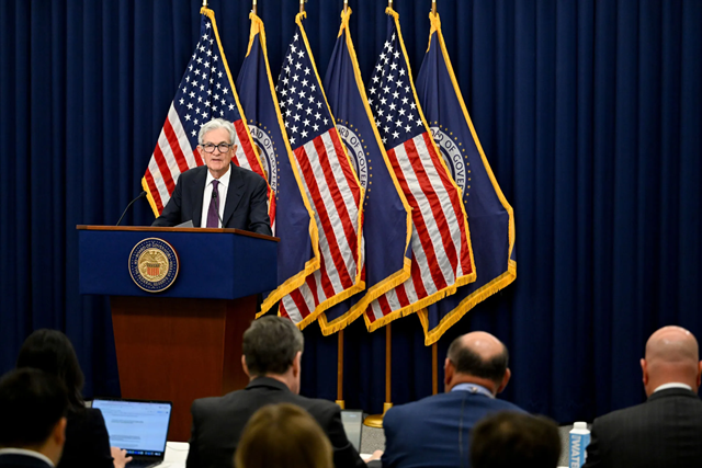 Cuộc họp Fed: Sự chia rẽ hiếm thấy về lãi suất, ông Powell phát tín hiệu ở lại