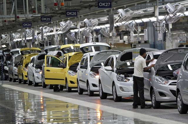 Các nhà sản xuất ô tô điện sẽ đánh giá lại chuỗi cung ứng nguyên liệu