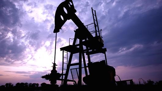 Ả rập Xê út tuyên bố tăng kỷ lục sản lượng dầu trong vài tháng tới 