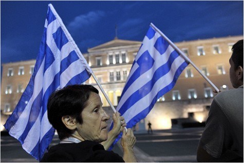 Rút tiền ồ ạt khỏi ngân hàng Hy Lạp sau khi đàm phán thất bại