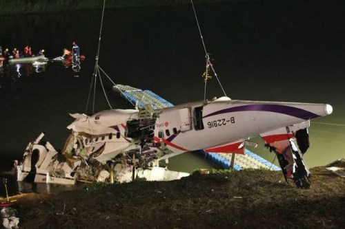 Phi công tắt nhầm động cơ khiến máy bay TransAsia rơi, 43 người thiệt mạng