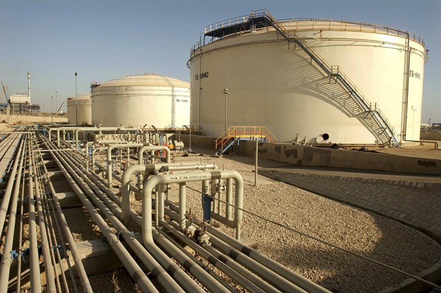 Giá dầu giảm 8% xuống thấp nhất 3 tháng