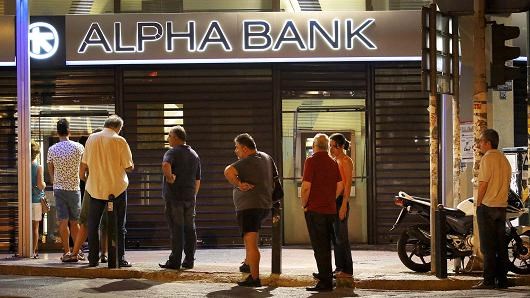 Hệ thống ngân hàng Hy Lạp đóng cửa thêm ít nhất 1 tháng