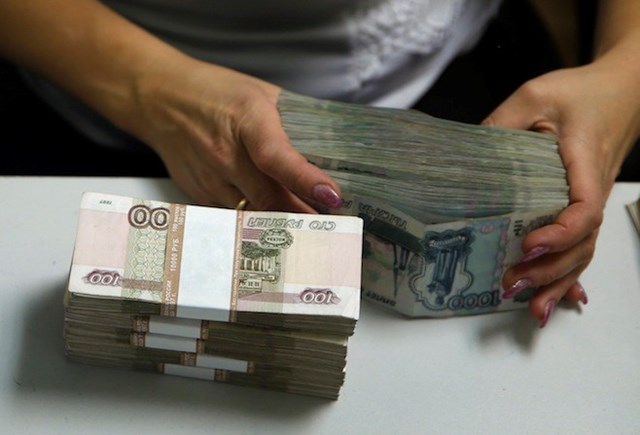 Nga thừa nhận không còn khả năng nâng đỡ đồng ruble