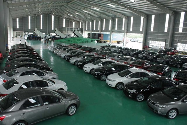 Financial Times: Giá ô tô nhập khẩu của Việt Nam sẽ tăng khoảng 12% do thuế TTĐB