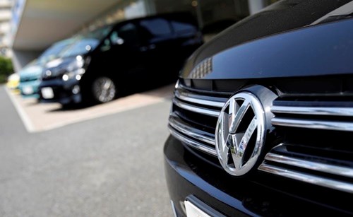 Volkswagen lún sâu vào khủng hoảng