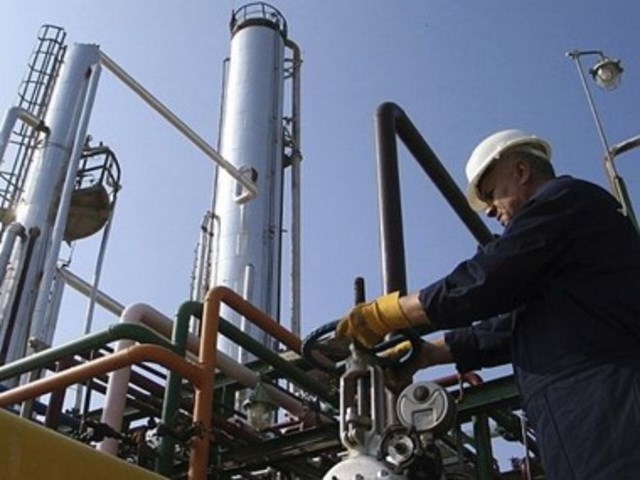 Trung Quốc nhấn chìm giá dầu 
