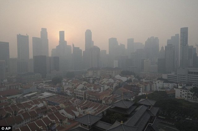 Singapore ô nhiễm kỷ lục, Thủ tướng Lý Hiển Long hủy đi Mỹ