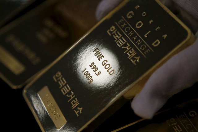 Giá vàng giảm mạnh cùng đà bán tháo cổ phiếu toàn cầu
