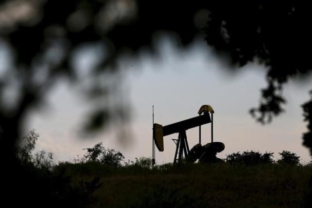 Giá dầu lên cao nhất 2 tuần sau tín hiệu can thiệp của Nga