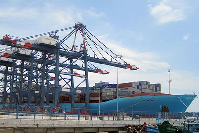 Lãng phí ngàn tỉ vì cảng “đói hàng”