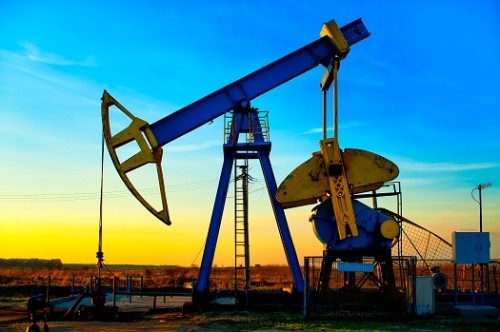 Giá dầu Mỹ lại về dưới 50 USD/thùng