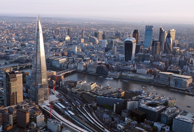 London vượt New York trở thành trung tâm tài chính hàng đầu thế giới