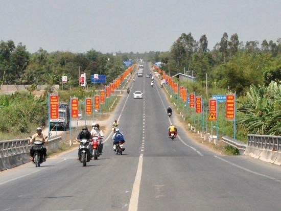 Thông xe 142 km công trình mở rộng Quốc lộ 1 qua Khánh Hoà