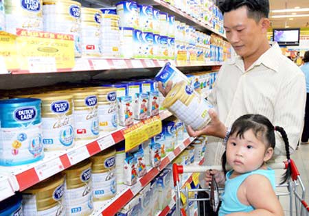 Tiếp tục công bố giá bán lẻ 6 sản phẩm sữa cho trẻ dưới 6 tuổi