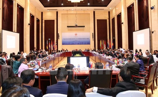 Bế mạc Hội nghị Bộ trưởng Tài chính và Thống đốc ngân hàng ASEAN
