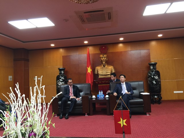 Bộ trưởng Trần Tuấn Anh tiếp Đại sứ Malaysia tại Việt Nam