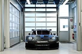Hậu duệ của mẫu xe 911 RSR đã có màn chào hỏi xuất sắc để chuẩn bị cho cuộc đua tới