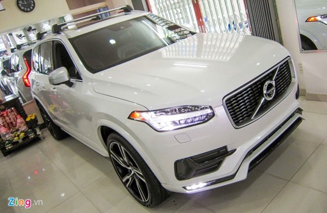 SUV hạng sang Volvo XC90 bản độ về Việt Nam