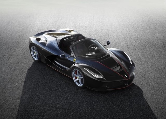 Lộ ảnh chính thức siêu xe Ferrari LaFerrari Spider