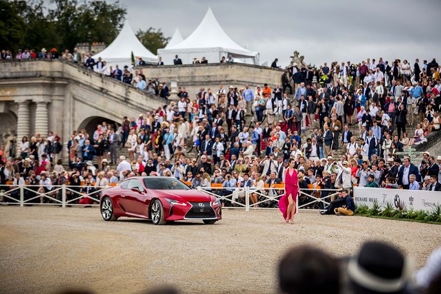 Cuộc thi xe đua cổ điển Chantilly diễn ra tại Pháp