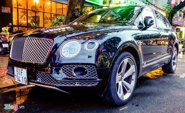 Ảnh Bentley Bentayga - siêu SUV giá 19 tỷ đồng ở Sài Gòn
