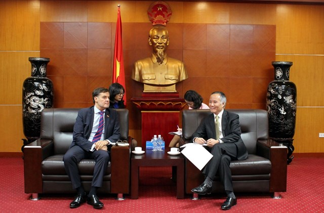 Thứ trưởng Trần Quốc Khánh tiếp Thứ trưởng Ngoại giao Venezuela
