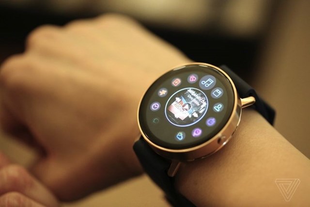 Misfit tung smartwatch màn hình cảm ứng đầu tiên