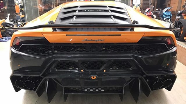 “Siêu phẩm” Lamborghini Huracan độ Novara đầu tiên tại Việt Nam sắp “ra lò“