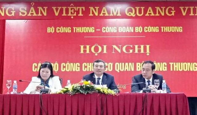 Cán bộ công chức Bộ Công Thuơng phát huy tinh thần “Đoàn kết, kỷ cương, tận tụy, HQ“