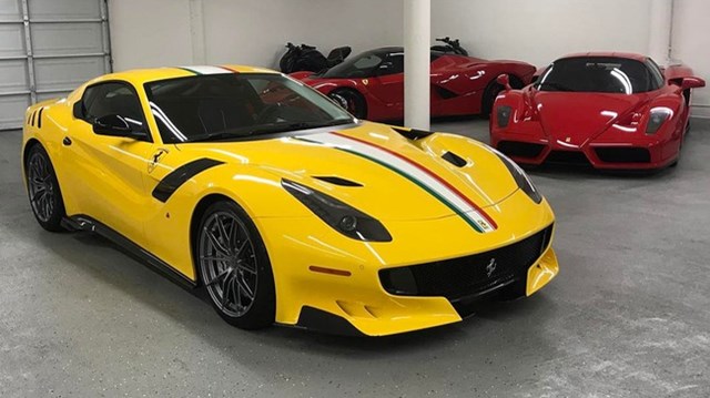 Cận cảnh siêu xe Ferrari F12tdf có một không hai của ông chủ hãng trang sức