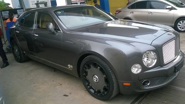 Bentley Mulsanne độ mâm “khủng” tại Hà thành