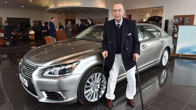 Chiếc Lexus LS “hàng thửa” mừng đại thọ 100 tuổi của khách hàng trung thành