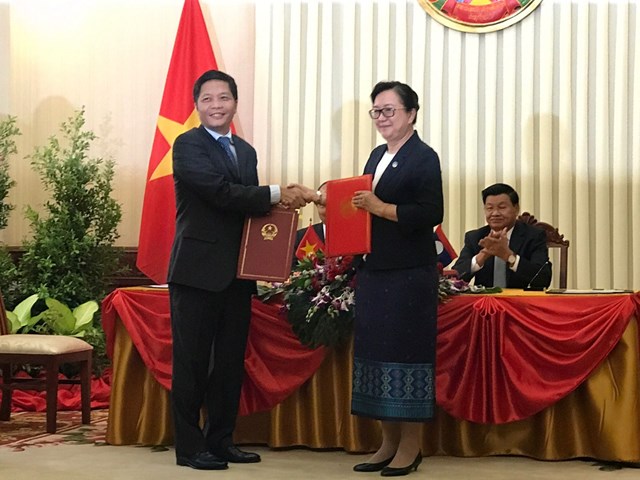 Bộ Công Thương Việt Nam ký kết nhiều văn kiện quan trọng cùng Bộ Công Thương Lào