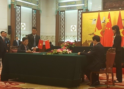 Lễ ký kết Bản ghi nhớ hợp tác về TMĐT giữa BCT Việt Nam và BTM Trung Quốc