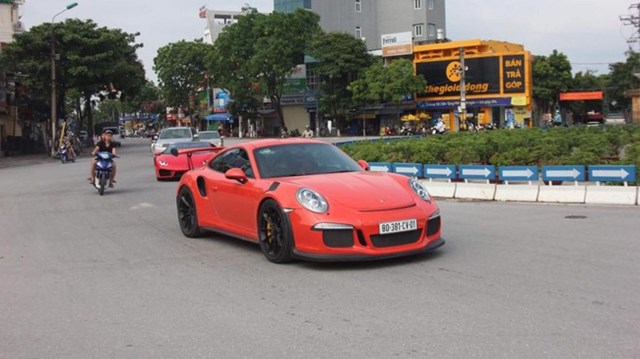 Cường “Đô-la” cầm lái siêu xe Porsche 911 GT3 RS Coupe độc nhất Việt Nam